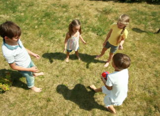 LOL Carrying Case: 11 Other Uses for Surprise Balls LOL Hot Potato